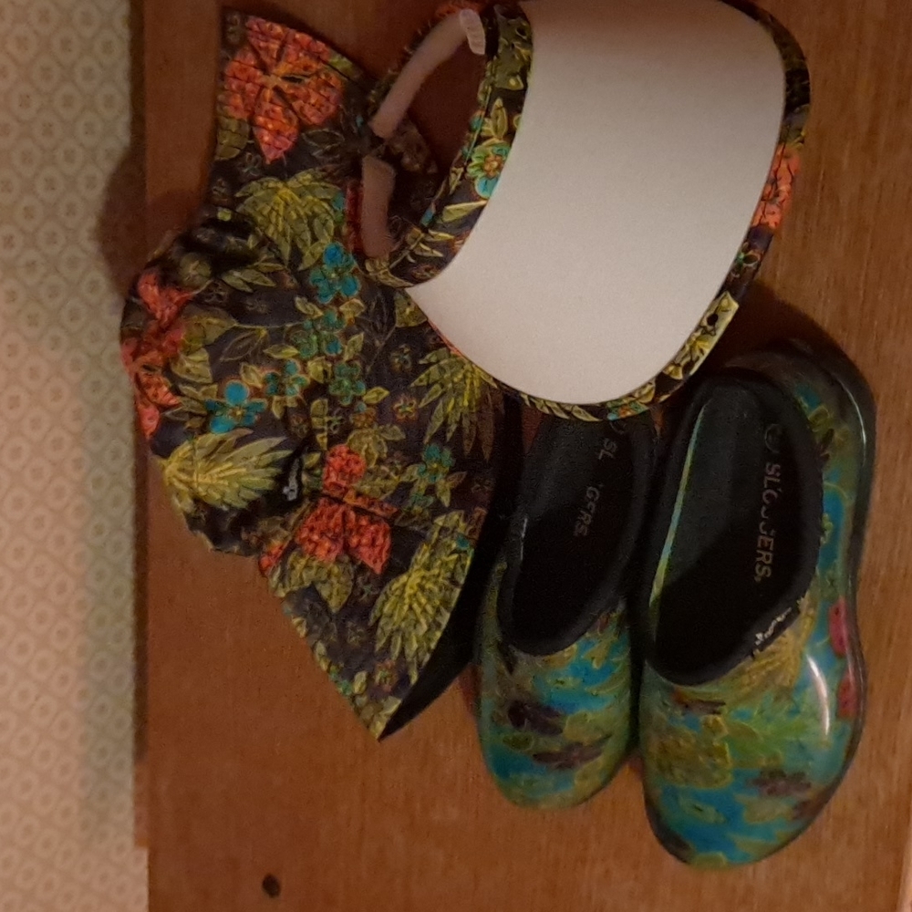 Sloggers set.  Hat, Visor, and Shoes
